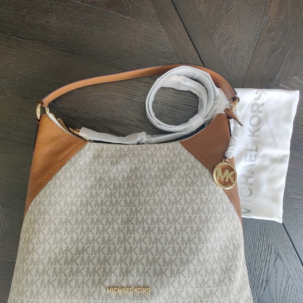 Michael Kors Aria Large
